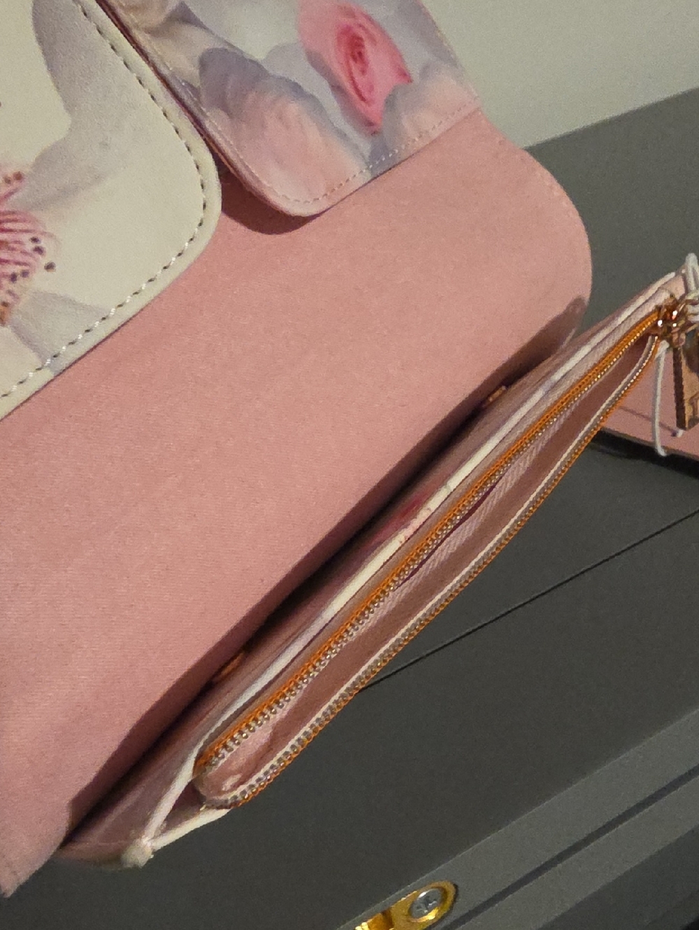 TED BAKER LONDON NWT Chelsea Pastel Floral Roll Travel Jewelry Clutch - Picture 16 of 16